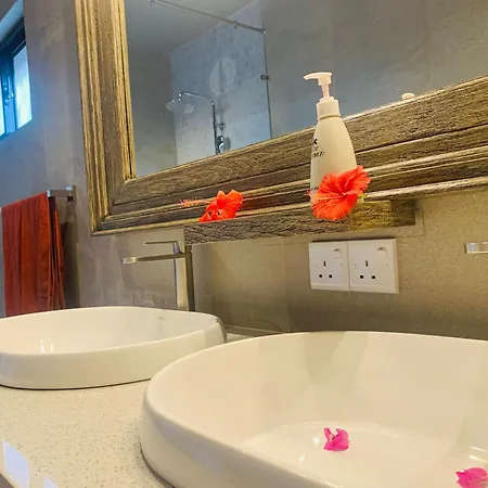 Suite Lanka Hikkaduwa Room photo