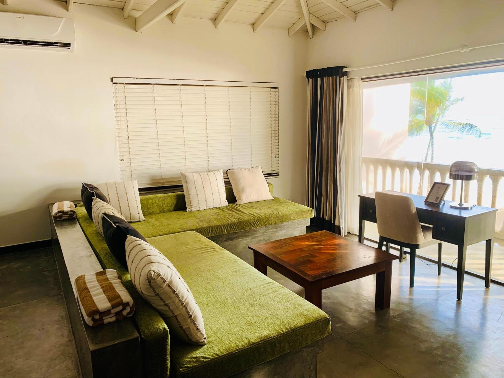 Lanka Hotel Hikkaduwa